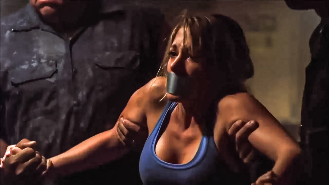 They Discover A Cult In The Woods That Hunt Humans To Raise Their Numbers