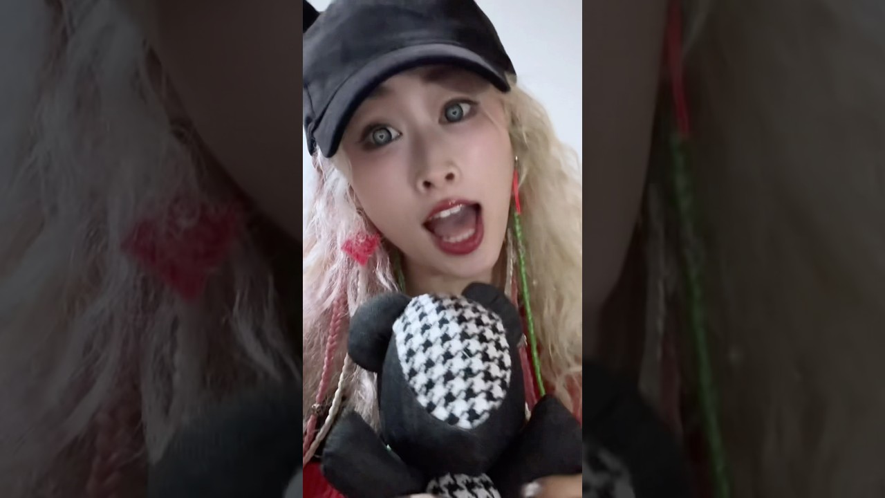 昔モニターに映して目の中にハートとかあったよなぁ♡