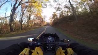 preview picture of video 'Blue Ridge Parkway on the Spyder - Boone NC to Asheville NC'