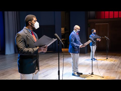 President Crutcher and students perform “Lift Every Voice and Sing”