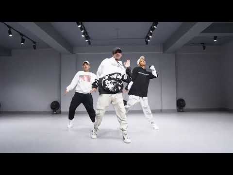 The CANDY SHOP dance.These guys are so creative