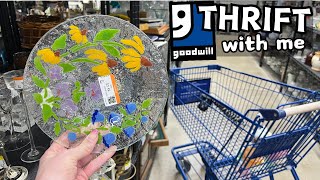 Sensing a THEME at GOODWILL | Thrift With Me | Reselling