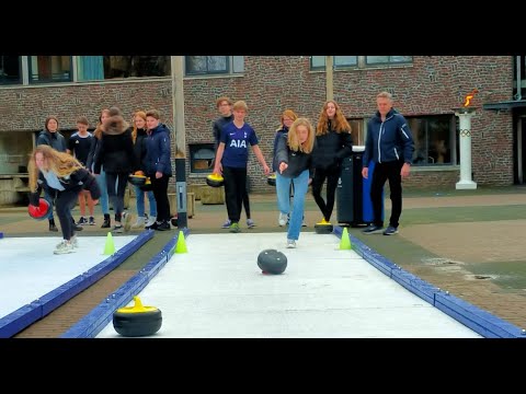 Almende College in Silvolde omgetoverd tot wintersportgebied