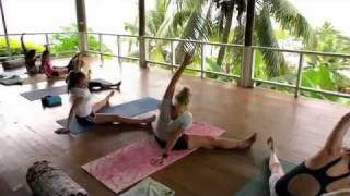 preview picture of video 'Yoga Retreats in Fiji - Daku Resort'