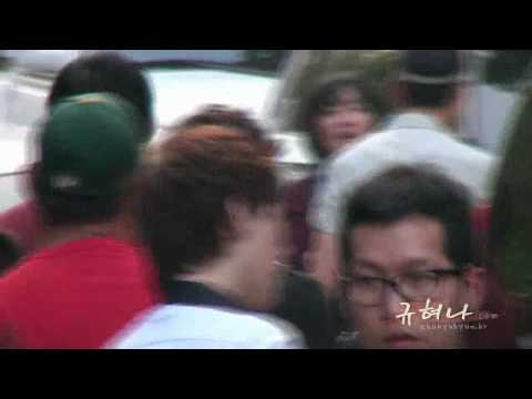 KyuMi Off-Cam 100625 Musicbank_场外主圭贤 [chokyuhyun]