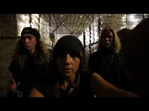 k78 .. ‪Teamsupertramp Breaks Into Warehouse