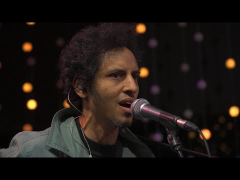 El Khat - Balagh Al Achbaab (Live on KEXP)