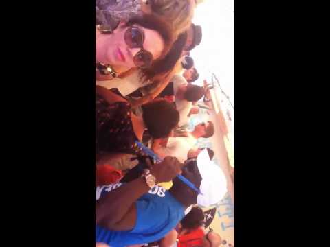 SUNCEBEAT 3 Ronnie Herel welcome boat