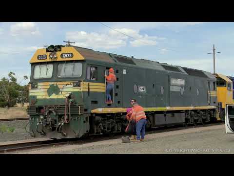 7735V Grain Train Crew Change (13/12/2020) - PoathTV Australian Railways