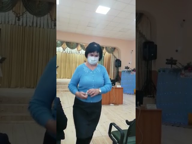 ?Глава района Аяз Шафигуллин поздравляет байрякинцев с обновленным очагом культуры.