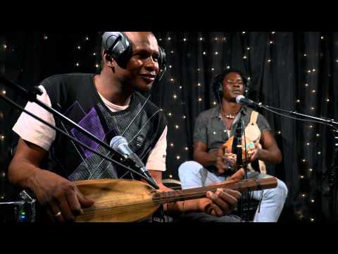 Bassekou Kouyate & Ngoni Ba - Jama ko (Live on KEXP)