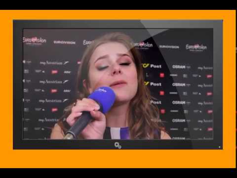 María Ólafsdóttir sings Unbroken unplugged