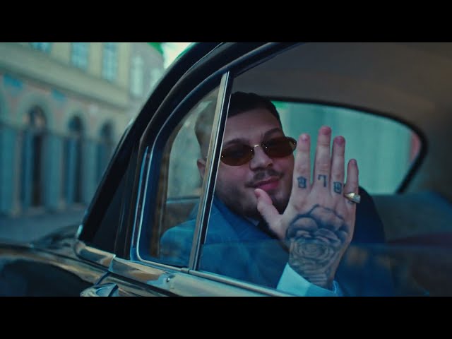 DESH & YOUNG FLY & AZAHRIAH - TIP TIP Video ansehen