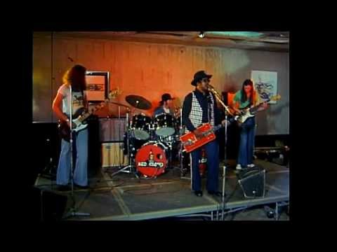 Bo Diddley - Let's Rock & Roll (Live in Sydney 1975).mov