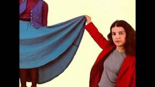 Maggie and Terre Roche - Underneath the Moon