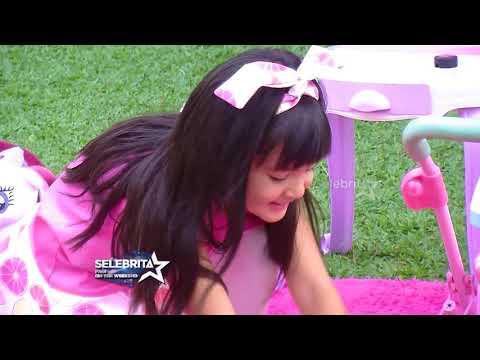 Bakat Model Nia Ramadhani Turun Ke Mikaila | Selebrita Pagi On The Weekend