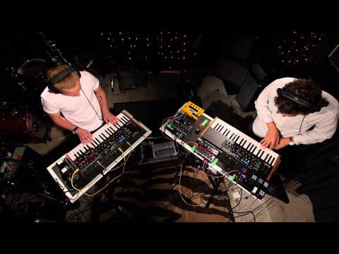 CLASSIXX - Holding On (Live on KEXP)
