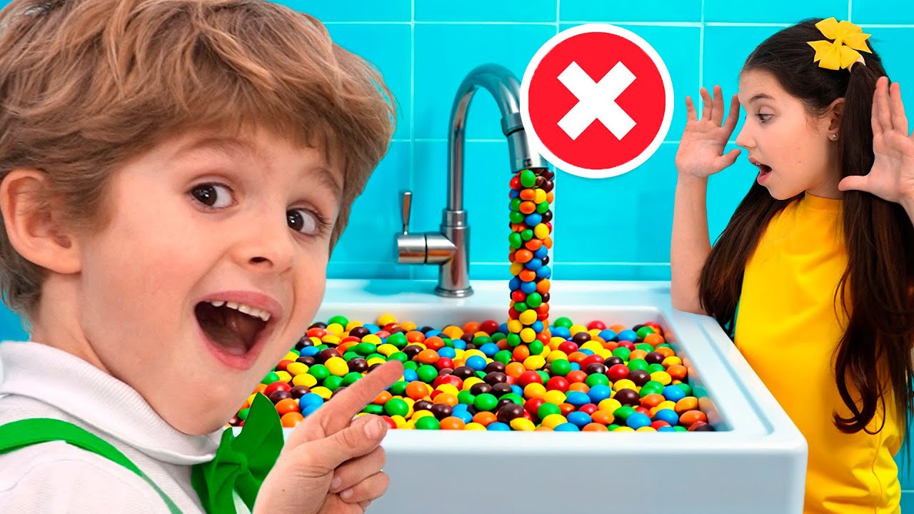 Eva and Funny Kids Adventures with Magic Faucet
