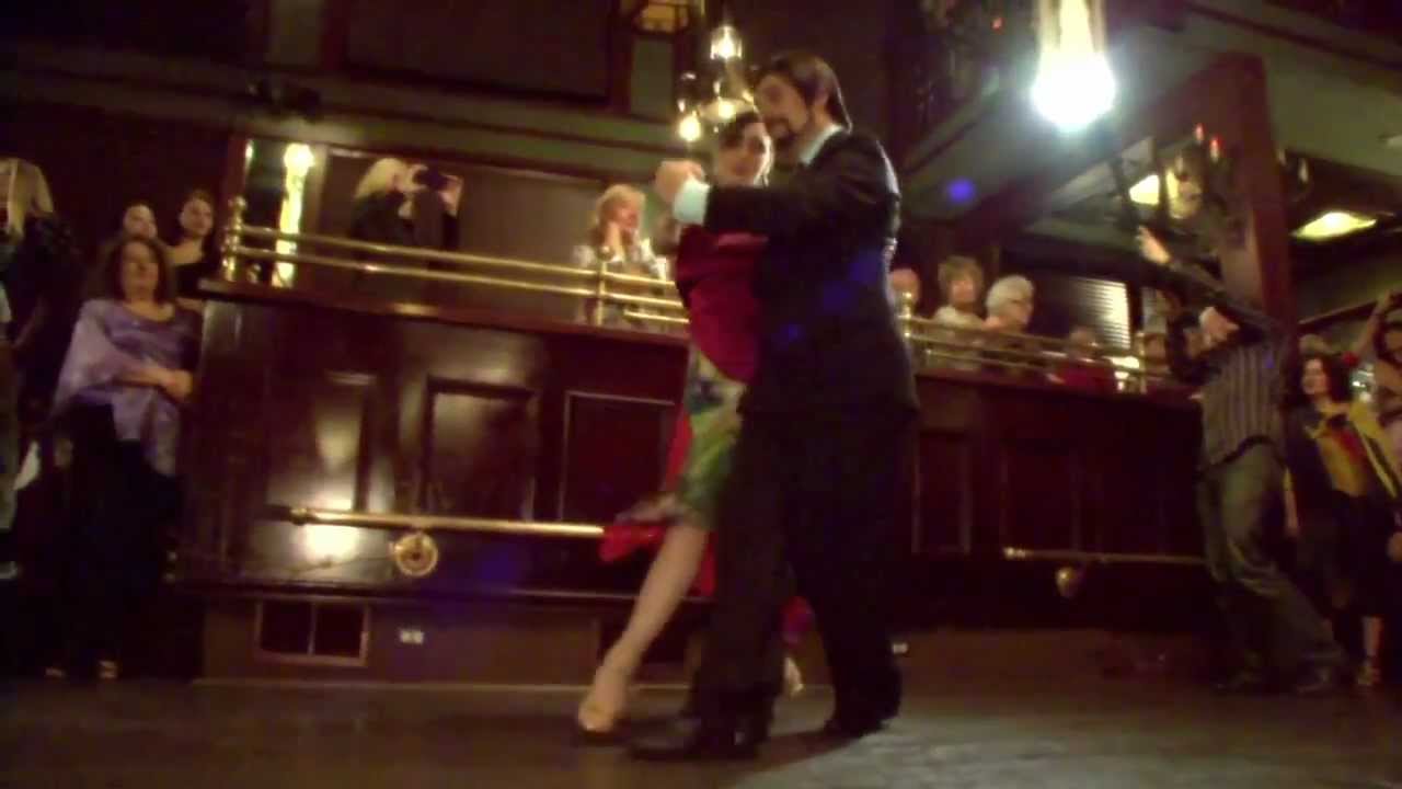 Gustavo and Jesica Hornos dancing tango.