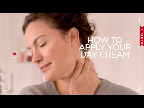 Clarins Rose Radiance Day Kreminis moterims, 50 ml video
