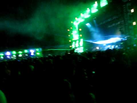 Underworld Performs "Born Slippy Nuxx" live @ Ultra 2011