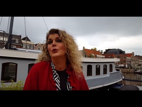 Dag 394 - De Buitenpianist van Cultuurschip Thor, Lucette van den Berg: Basherte