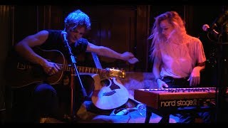 Two Face Twin - Swimming With The Crocodiles (The Veils)