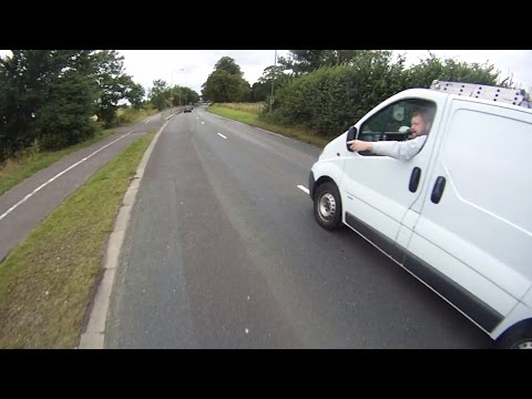 FD08RWE - "Get On The Cycle Path" *Parks On Cycle Path*