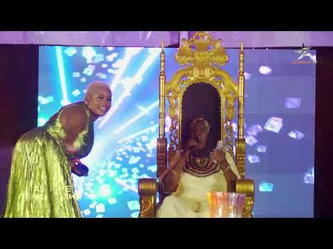 WIMBO WA SIMJIBU MTU ULIVYOMUINUA NANA MAPOZI KWENYE USIKU WA ASANTE MWANAHAWA