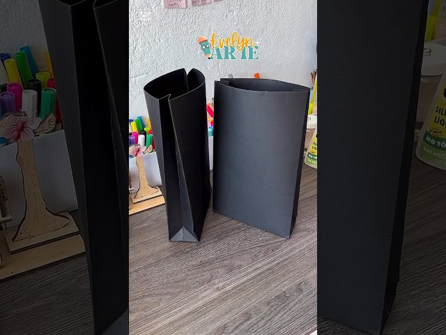 Vídeo relacionado con Unique Party 59000 - Bolsas de Regalo de Papel - Amarillo - Paquete de 12