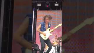 Jett Rebel - guitar