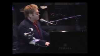 Elton John - Bite Your Lip (Get Up and Dance) - London 18.12.2004