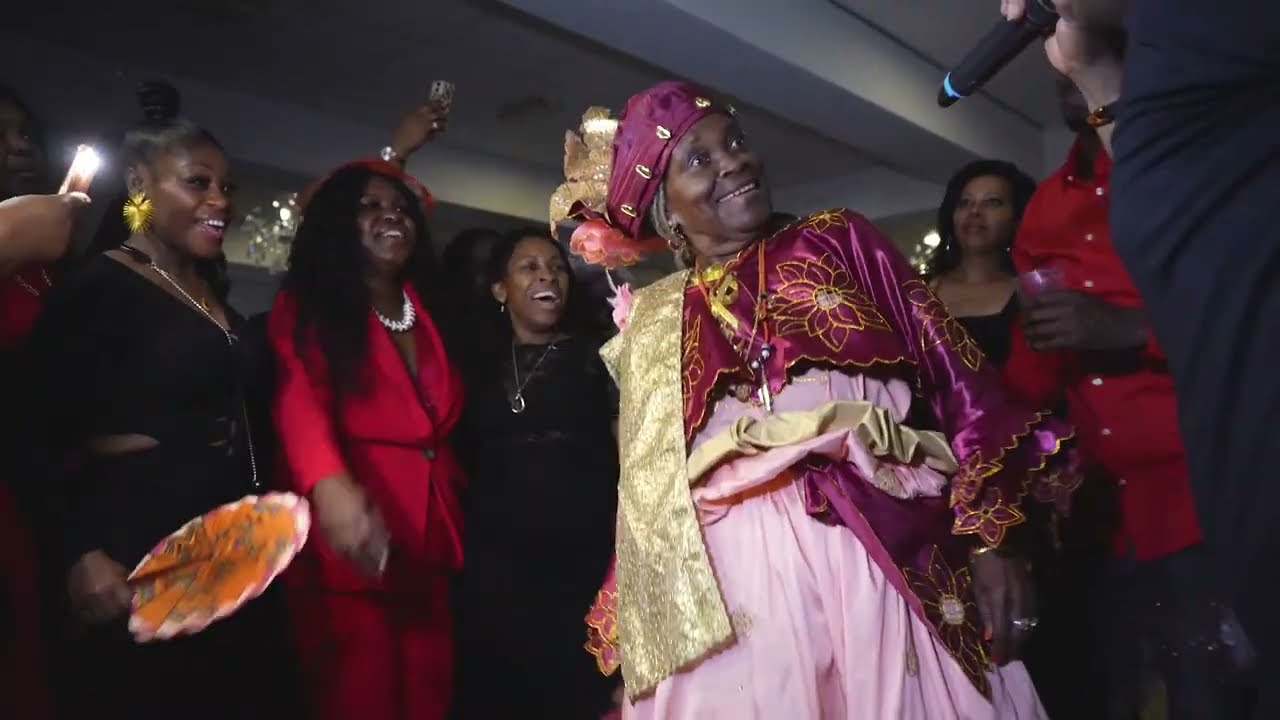 ANGELINE 75 JAAR SFEERBEELDEN BY VIPARAZZI