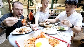 SAMPLING HAWKER FOODS with WAH! BANANA | Singapore