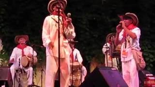 Gaiteros de San Jacinto - Santo y parrandero - en vivo