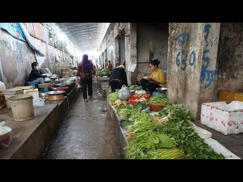 Inside Morning Food Market Scene @Phsa Samaki Toul Kork - Walk Around Food Market on Weekend Morning