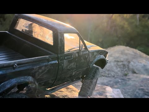 RC4WD TF2 Realistic Sound | RC ASMR 🎧| Toyota Hilux 1:10 Scale RC Rock Crawler | Midnight Edition