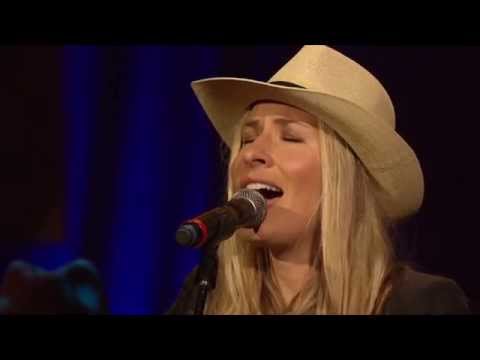2013 Official Americana Awards - Holly Williams "I'm So Lonesome I Could Cry"