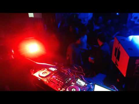 Mike Eleya @ Dealer Room 029 / Casona de Camaná