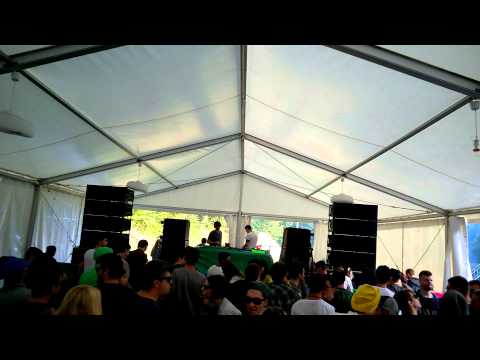 Cezar b2b Cristi Cons @ Dancing Mountains