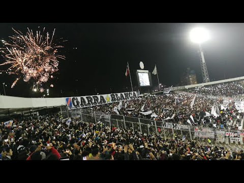 "Salida Garra Blanca vs Bolivar + fuegos de artificio | Colo Colo 2 Bolivar 0 2018" Barra: Garra Blanca • Club: Colo-Colo