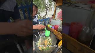 Download lagu Indomie recipe tektek Hits Metropolitan Sidewalk! #streetfood mp3