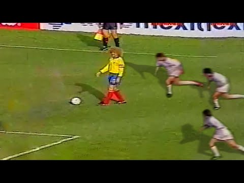 El Pibe Valderrama humilla a USA caminando (Copa América 1995)
