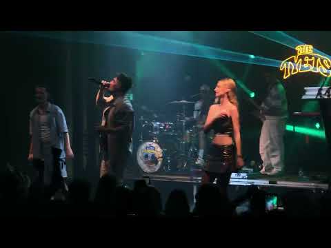 The Tyets & Julieta - Clar que t'he trobat a faltar @ Sala Apolo