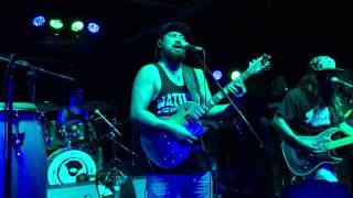 Katchafire- Frisk Me Down live @Strummers Fresno,Ca 2015