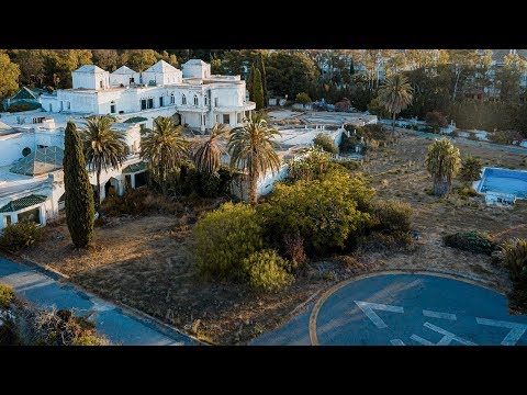 Abandoned $30,000,000,000 BILLIONAIRE Arabian King's Mega Mansion With Private Helicopter Pad