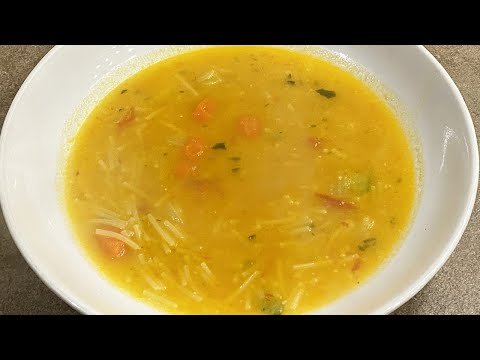 BRODO VEGETALE CALDO CALDO CON PASTINA