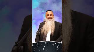 לראות את יד ה' - מחזק! #הרב_רפאל_זר (הרב רפאל זר) - התמונה מוצגת ישירות מתוך אתר האינטרנט יוטיוב. זכויות היוצרים בתמונה שייכות ליוצרה. קישור קרדיט למקור התוכן נמצא בתוך דף הסרטון