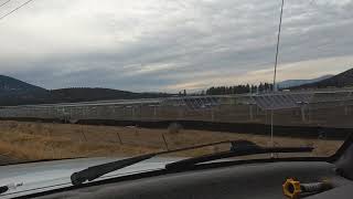 preview picture of video 'Solar panels on Hwy 140 half way to Klamath Falls'