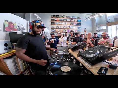 Talib Kweli Vinyl Set at AGS Honolulu